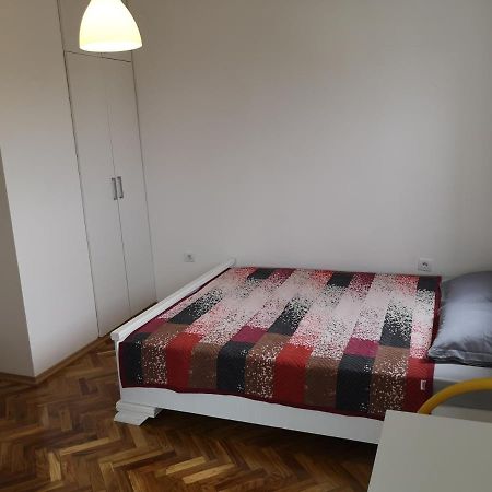 Clock Tower Apartments 포드고리차 외부 사진